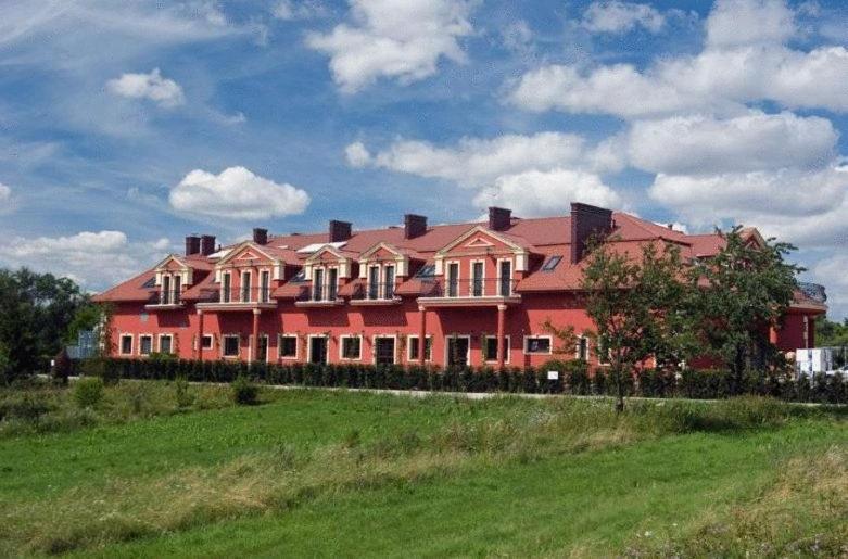 Hotel Milord Pultusk Exterior photo