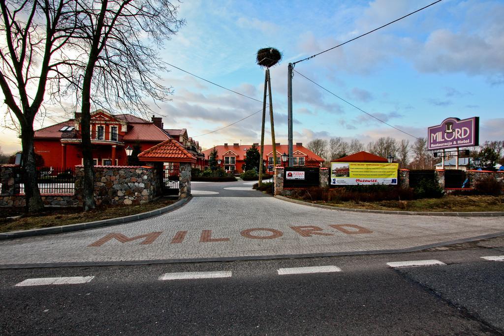 Hotel Milord Pultusk Exterior photo
