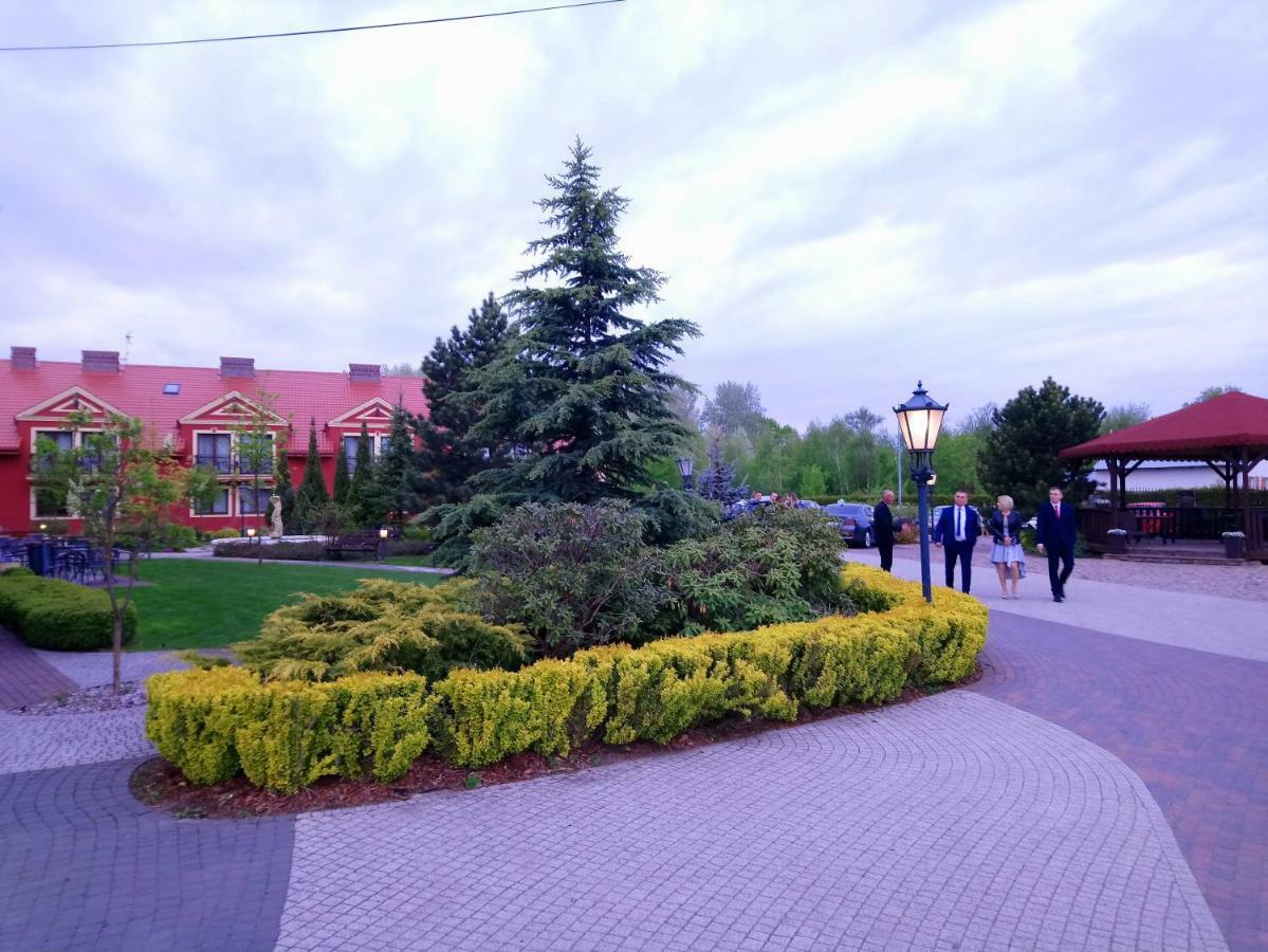 Hotel Milord Pultusk Exterior photo